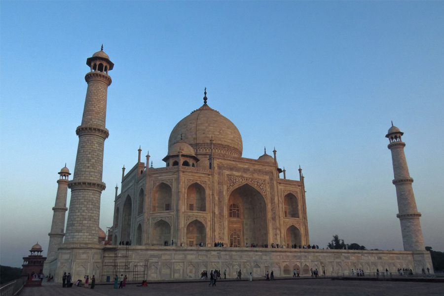Taj Mahal the best monument of love